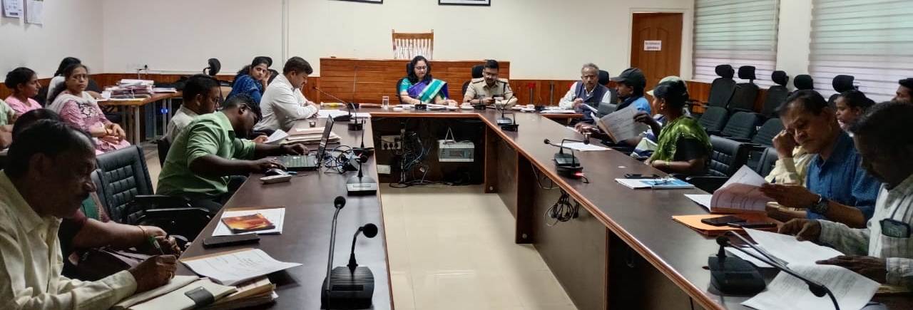 Pay salaries to civic workers working in local bodies without delay: Deputy Commissioner Swaroopa T.K. Pay salaries to civic workers working in local bodies without delay: Deputy Commissioner Swaroopa T.K.